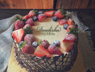 草莓巧克力围栏蛋糕