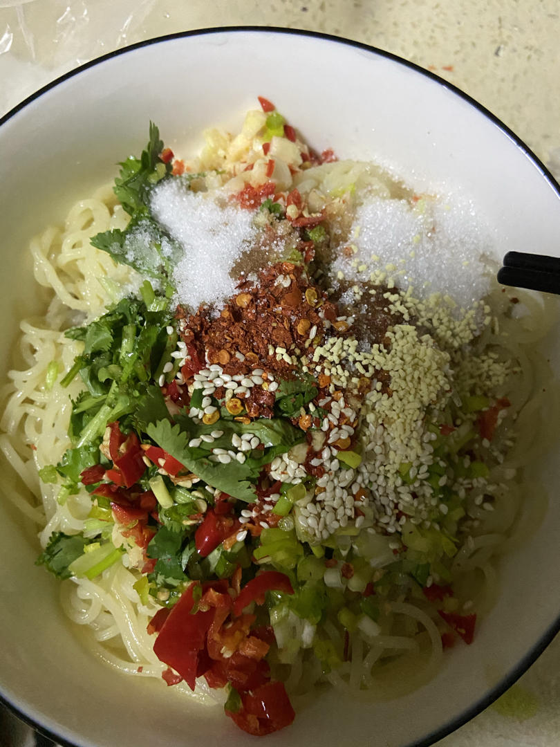 巨好吃㊙️酸辣凉拌面❗️十分钟搞定，简单快手❗️