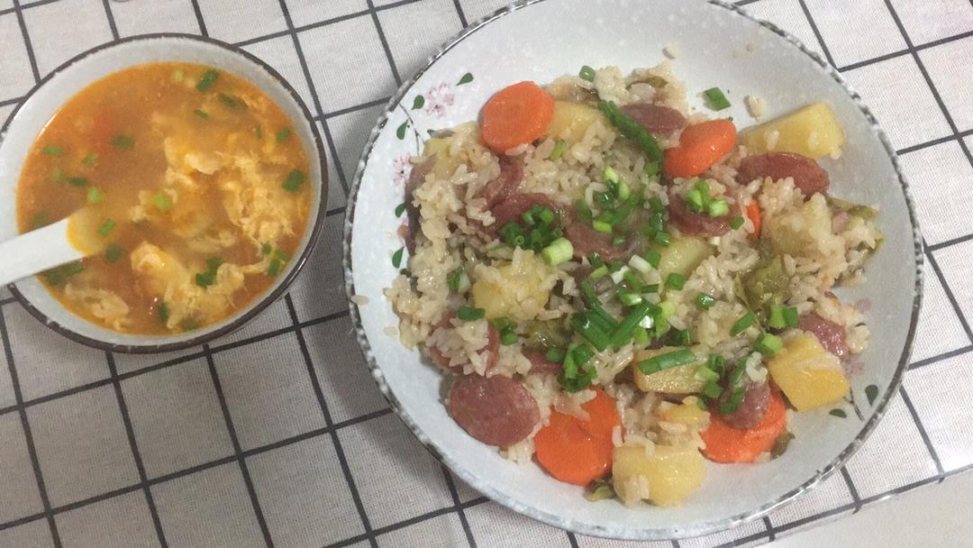香菇腊肠土豆焖饭