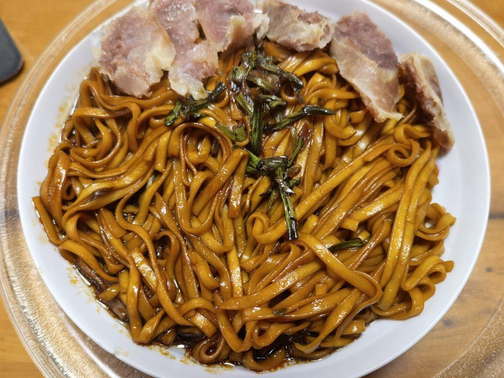 极香的葱油面