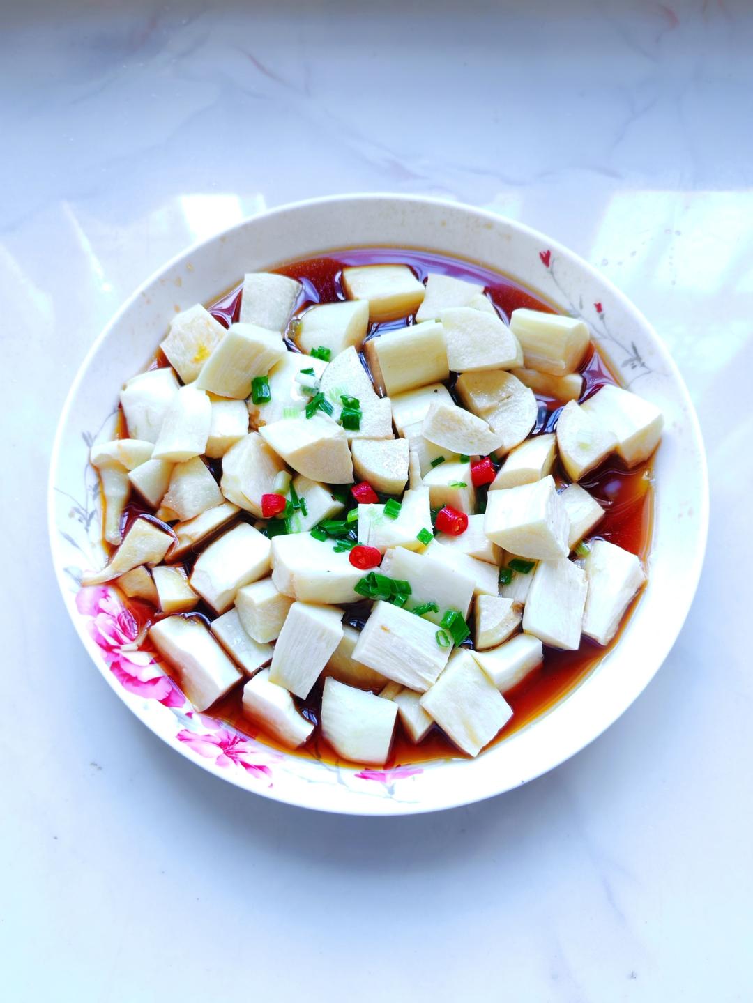 葱油蒸茭白