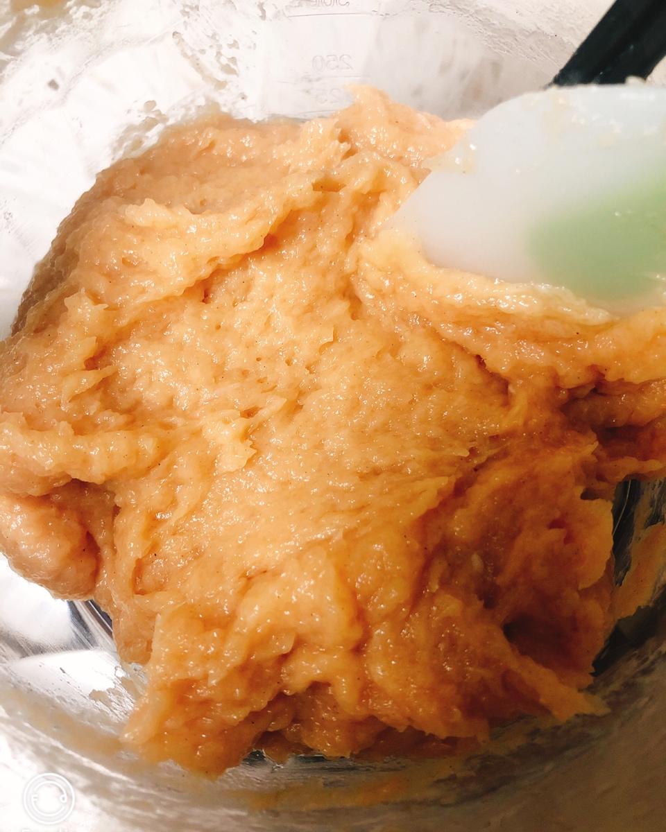 【超级详细10分钟早餐】帕尼尼鸡肉饼(可以隔夜做好第二天煎一下做早餐)