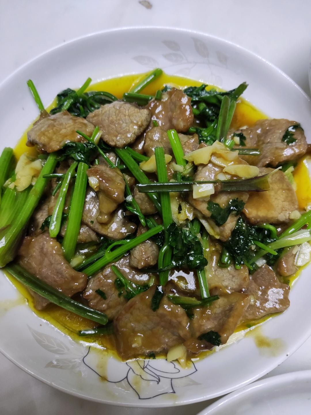 小炒黄牛肉，肉嫩味香！太好吃了简直是米饭杀手！