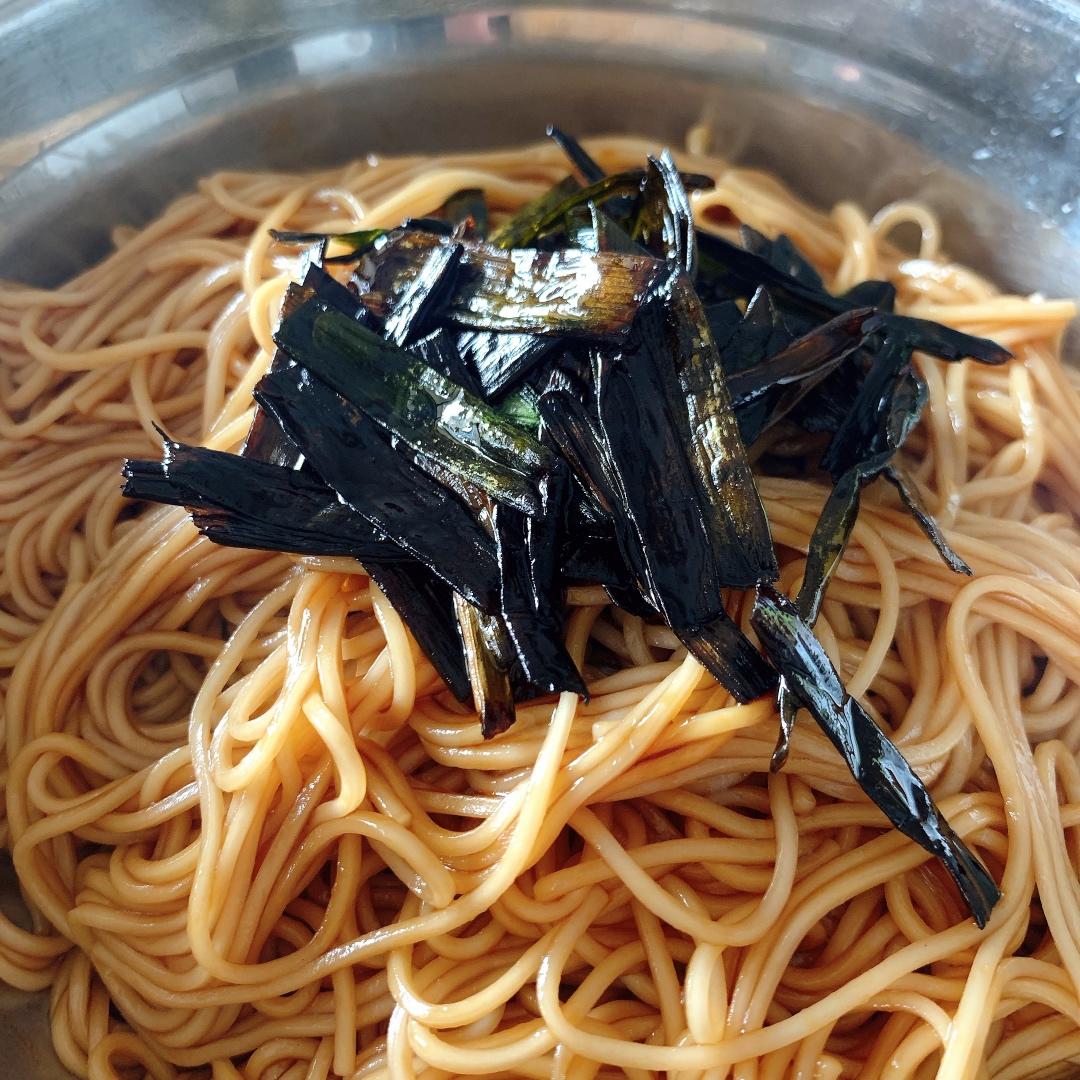 葱油拌面Spring Onion Noodles