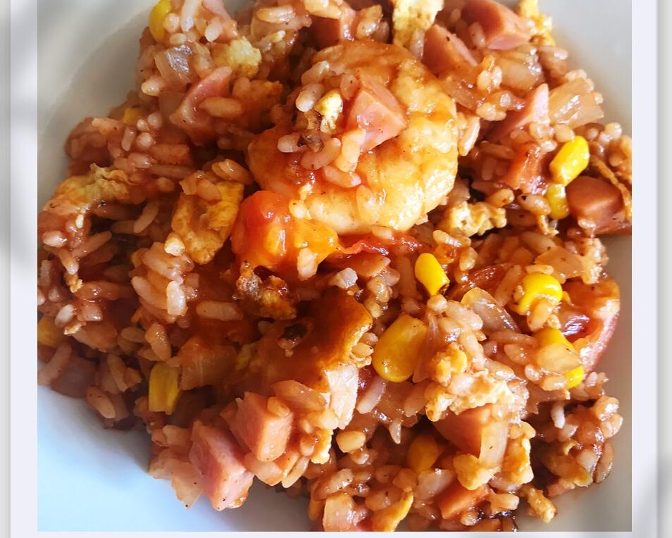 番茄鲜虾炒饭的做法