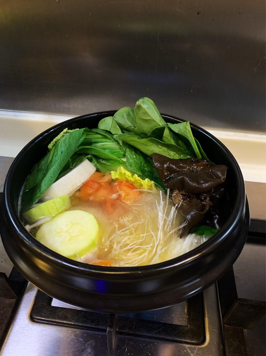 蔬菜什锦砂锅的做法 步骤3