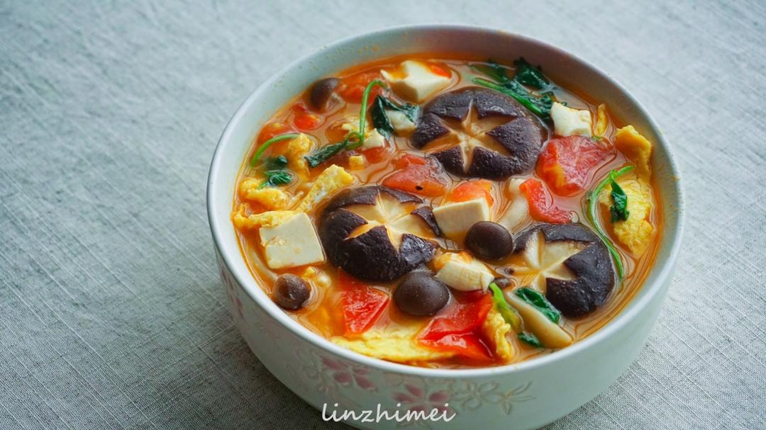 西红柿菌菇豆腐汤