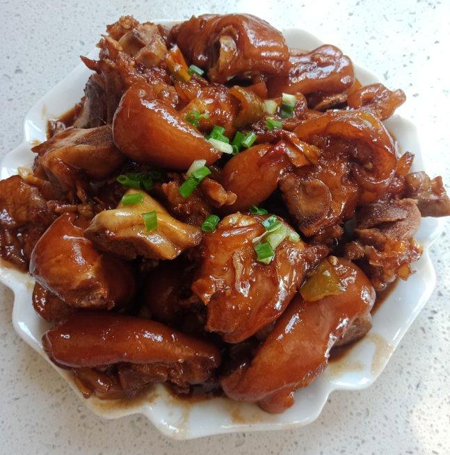 业余食光做的红烧猪蹄(家常版)