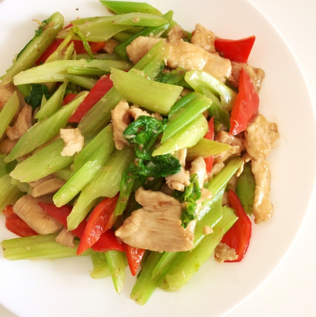 西芹炒肉丝