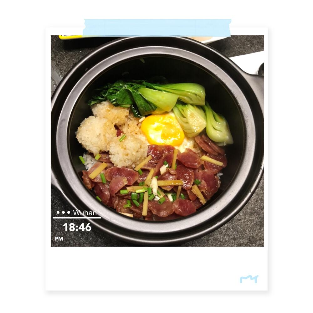 广式腊味煲仔饭