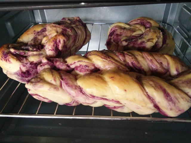 入门级不用揉出膜的手撕紫薯面包无黄油版