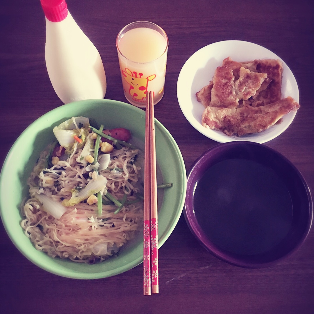 六点起床喂兔兔