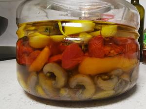 橄榄油浸蘑菇和小番茄的做法 步骤4
