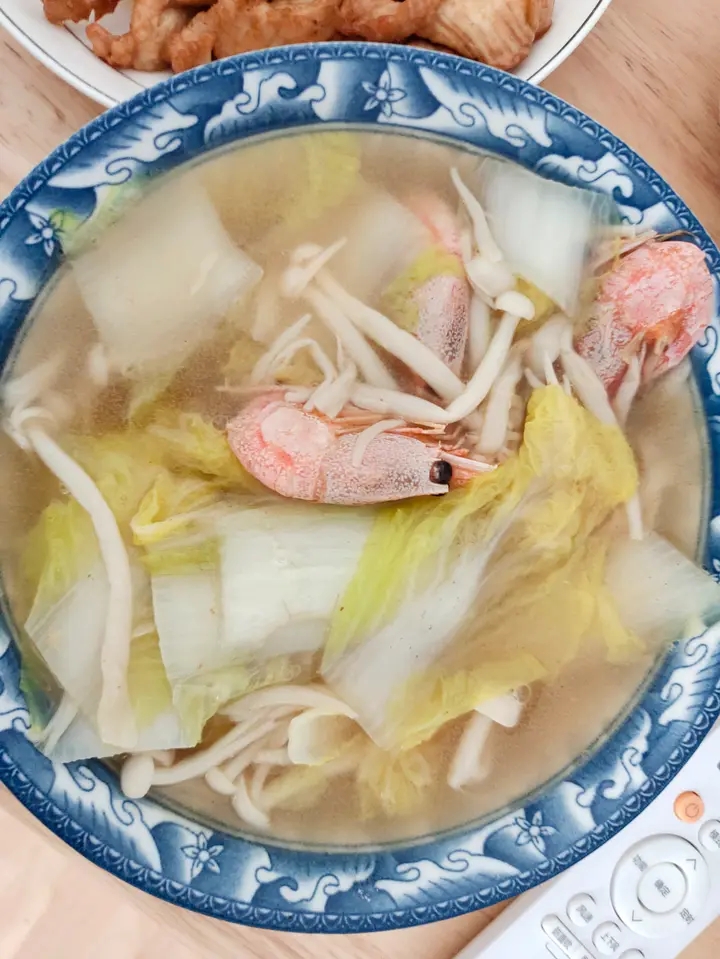 鲜味汤（蟹味菇、娃娃菜、虾）