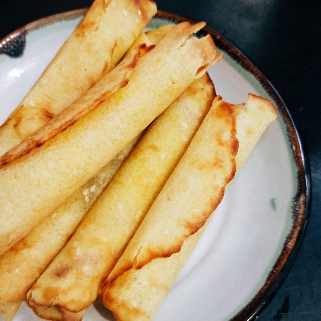 鸡蛋卷，平底锅就能做，酥到掉渣