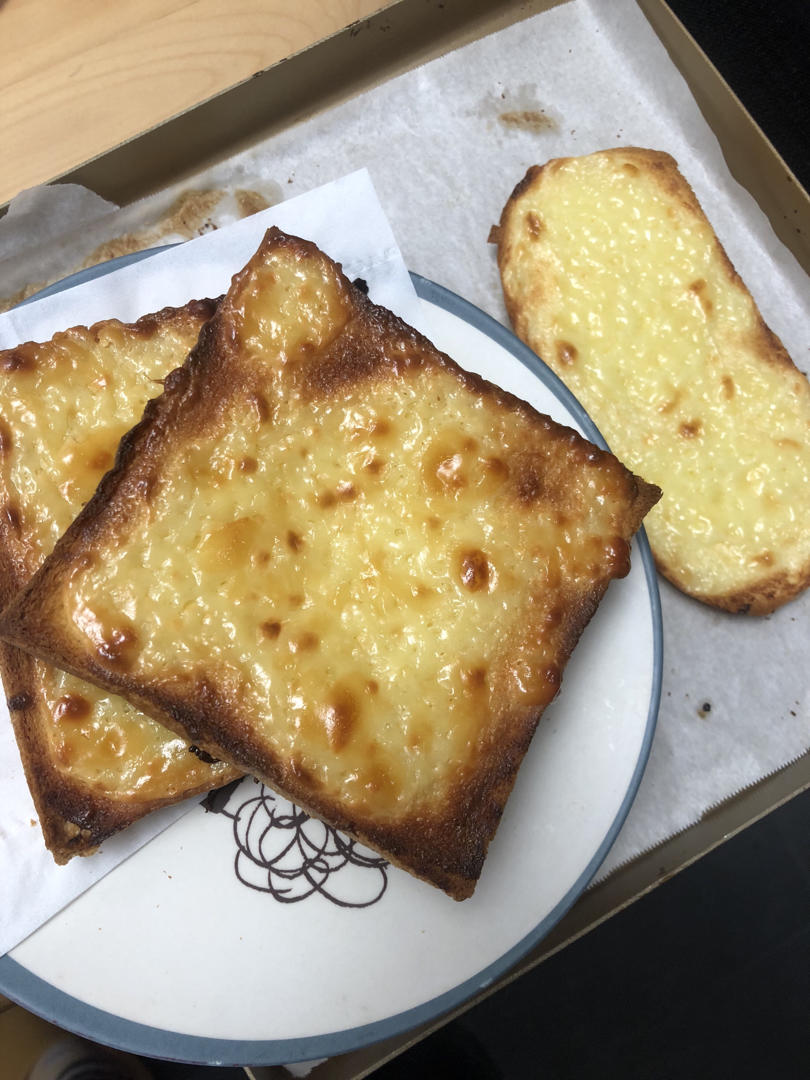 零失败快手岩烧乳酪(熔岩吐司)十分钟网红早餐，好吃哭