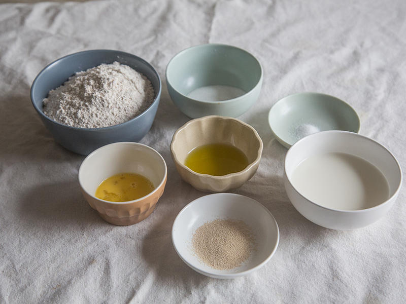 纯奶手撕吐司的做法 步骤1