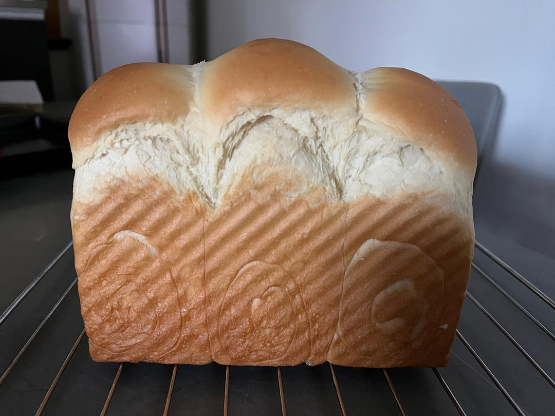 吴克己手撕炼乳吐司