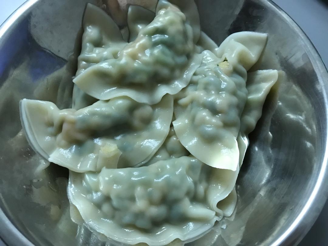 韭菜鸡蛋虾仁三鲜饺子