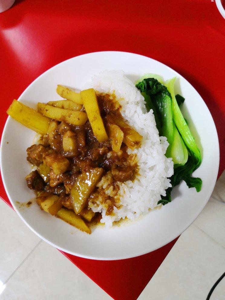 洋葱酥卤肉饭