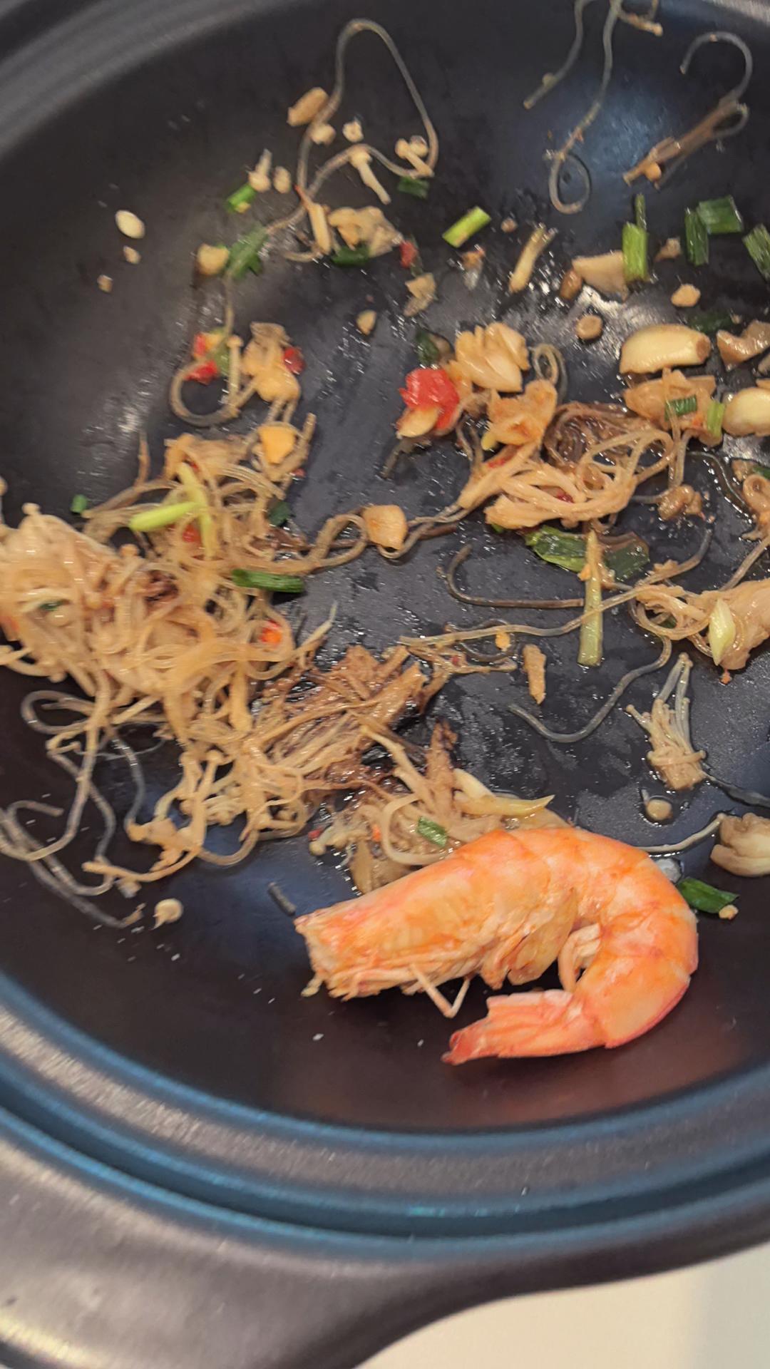蒜蓉粉丝虾煲