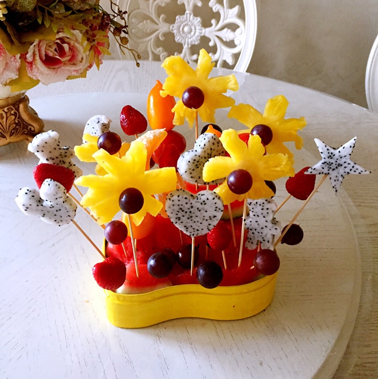 仙女永远25岁做的水果插花