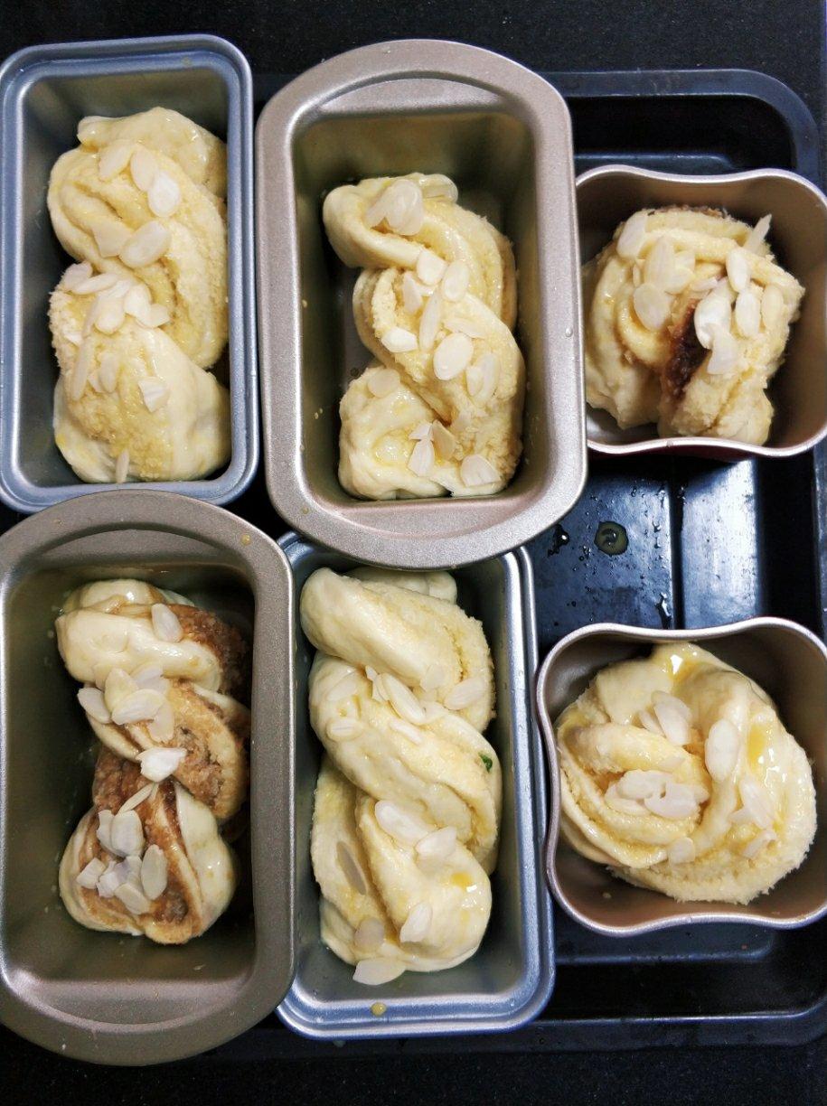奶香软萌(๑• . •๑)椰蓉小吐司