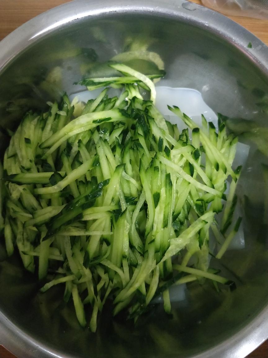 黄瓜凉皮