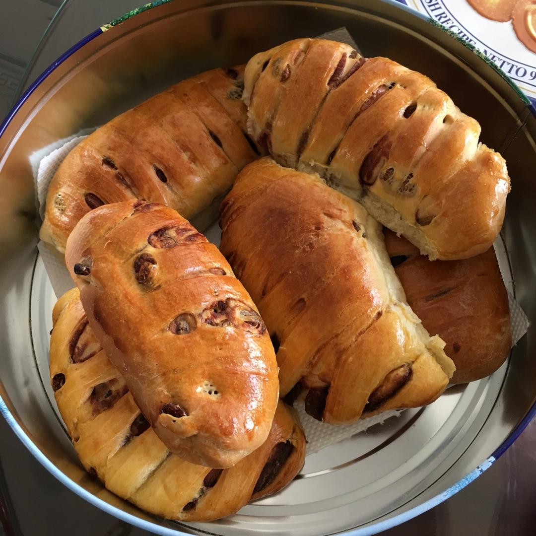 豆沙毛毛虫面包