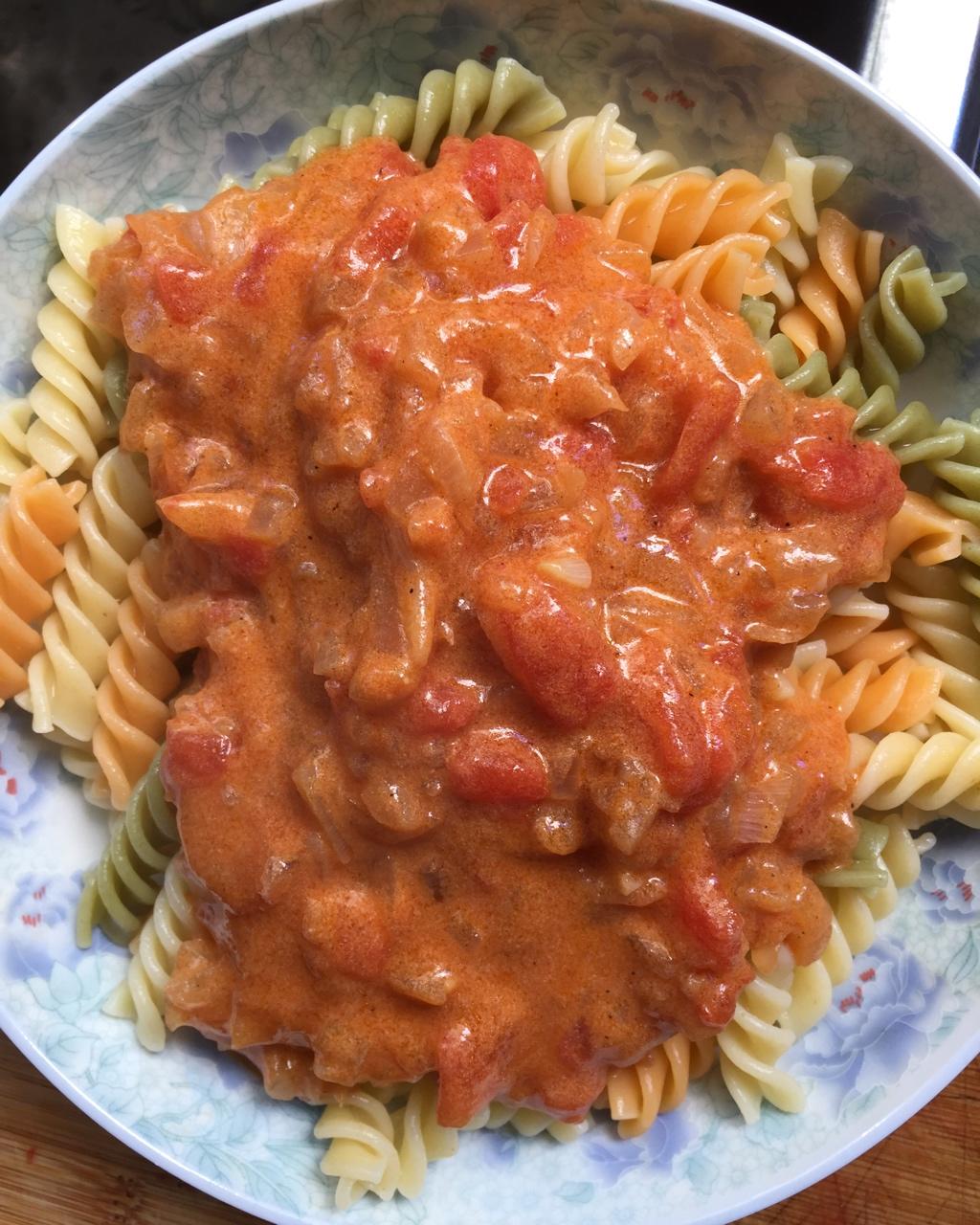 （完胜必胜客的）番茄肉酱意大利面～