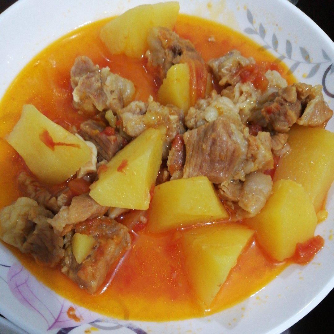 番茄土豆炖牛腩