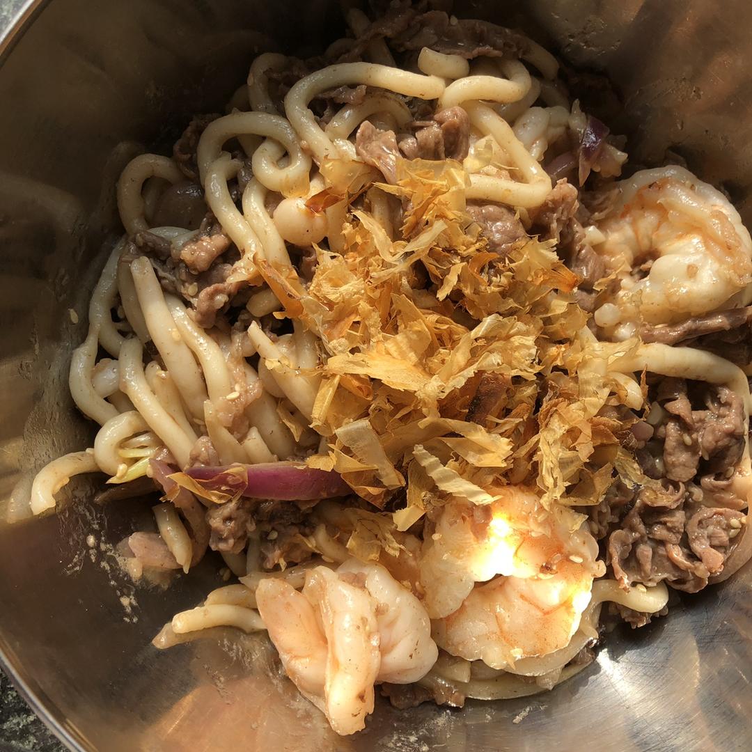 肥牛炒乌冬