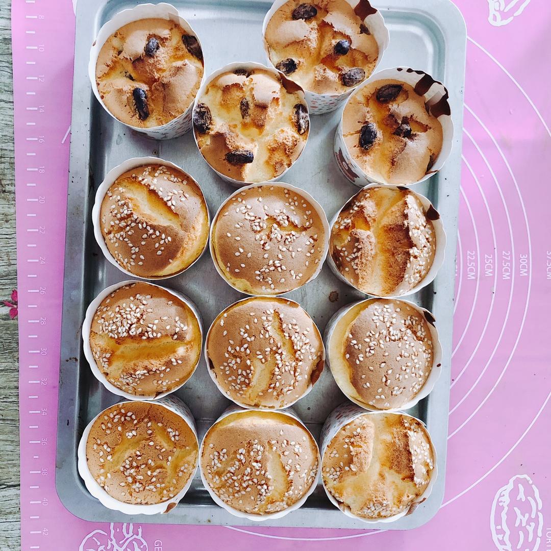原味戚风纸杯蛋糕（烤箱做纸杯蛋糕）