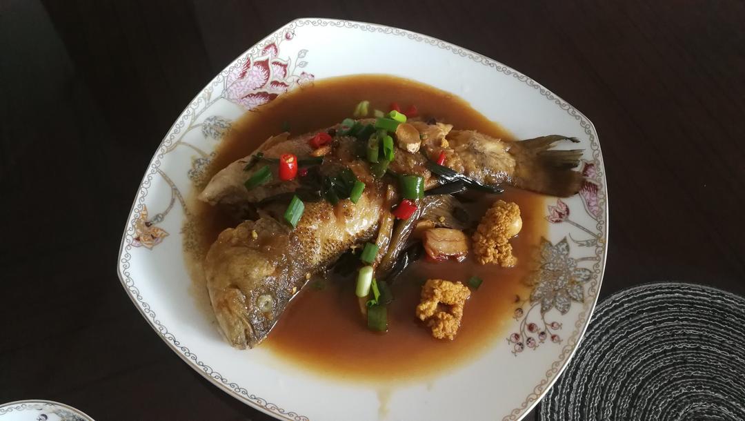 红烧鲈鱼
