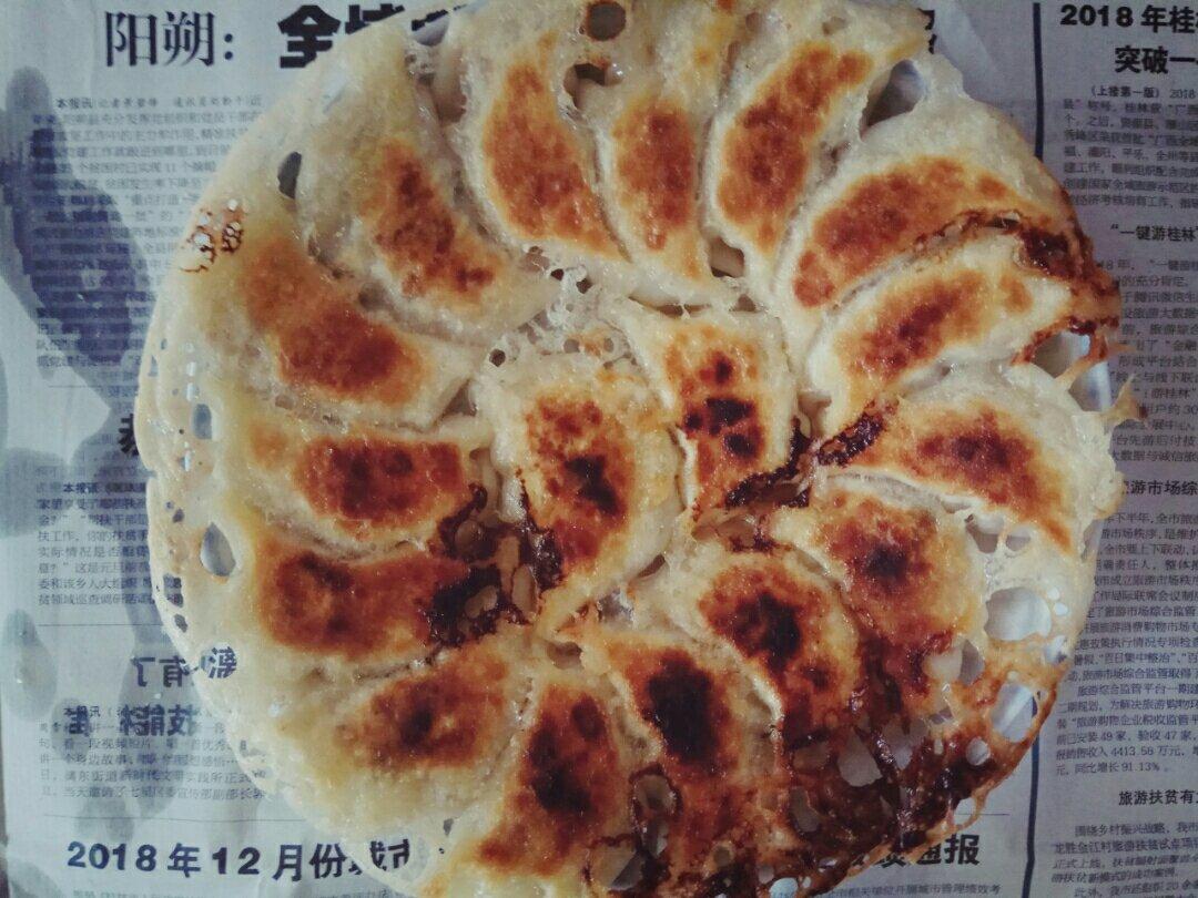 早餐来一锅香脆的生煎饺子