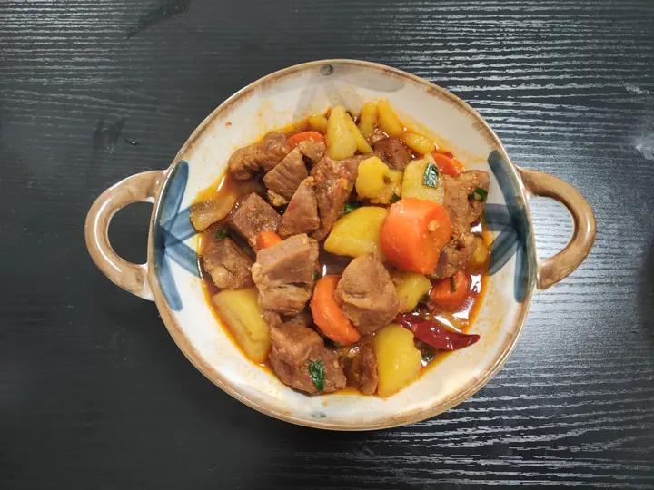 土豆焖牛肉