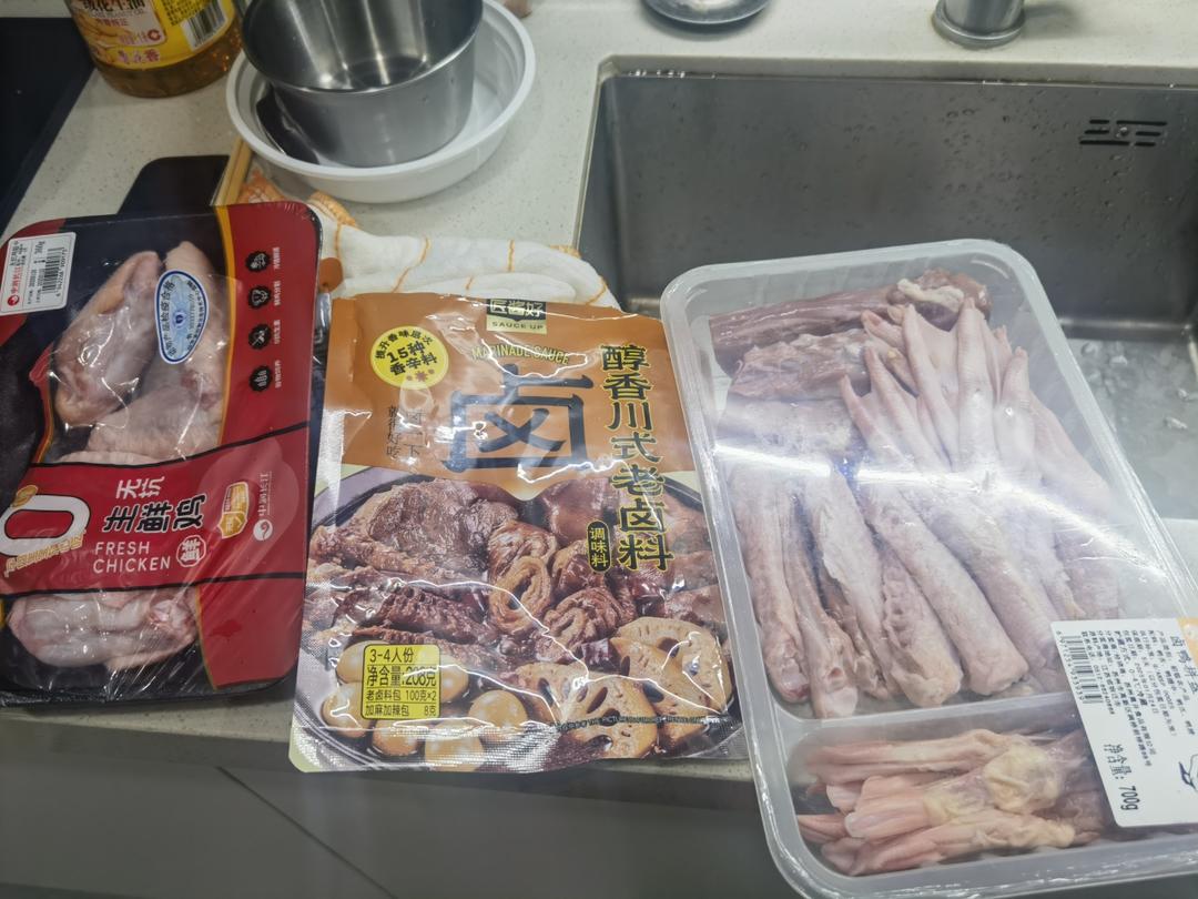 厨师长教你：“卤水肥肠”的正宗做法，满满的干货