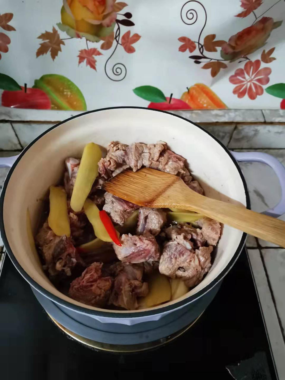 黄焖鸡【10月北鼎珐琅锅食谱】