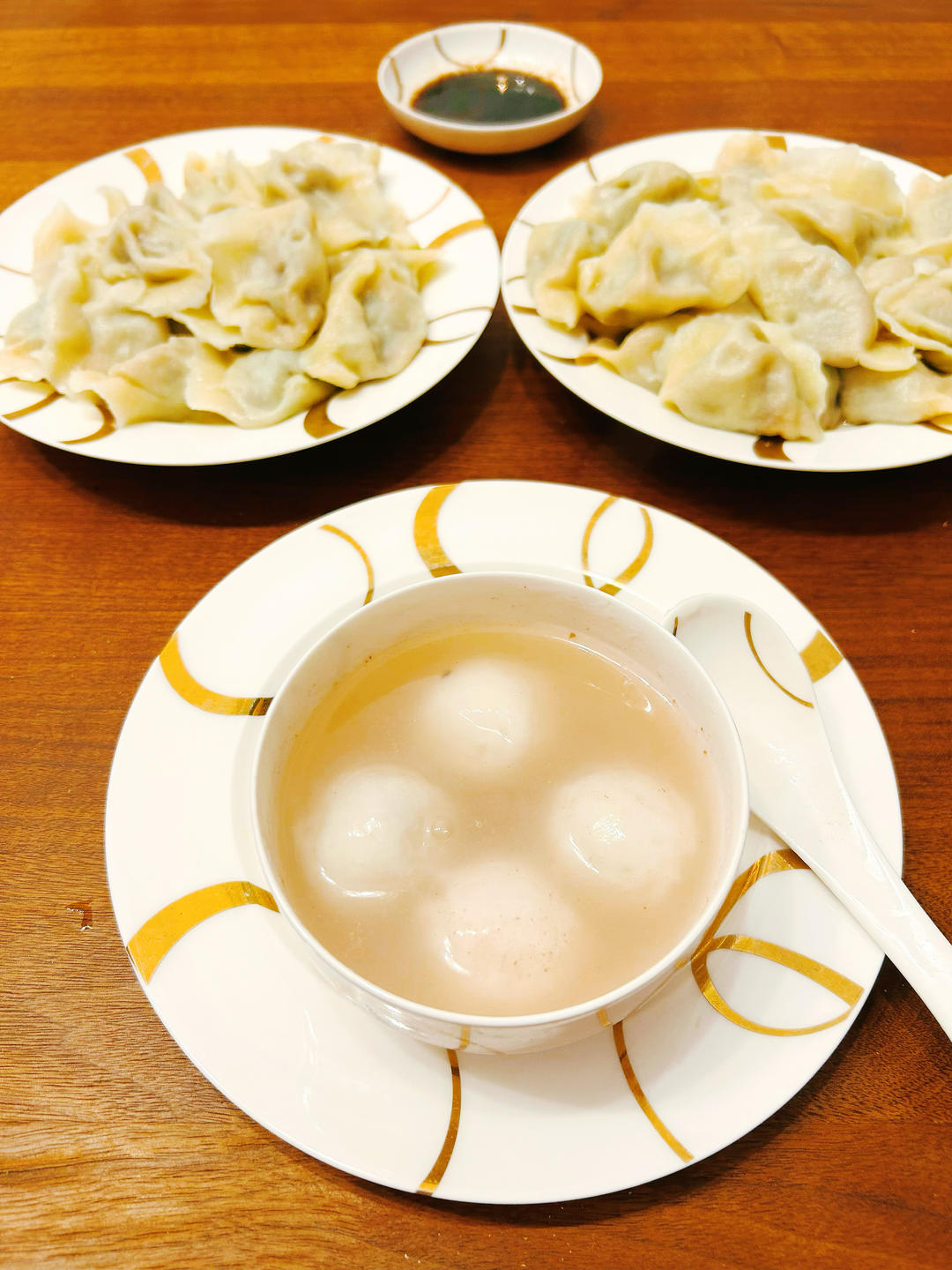 元宵节吃饺子吃汤圆