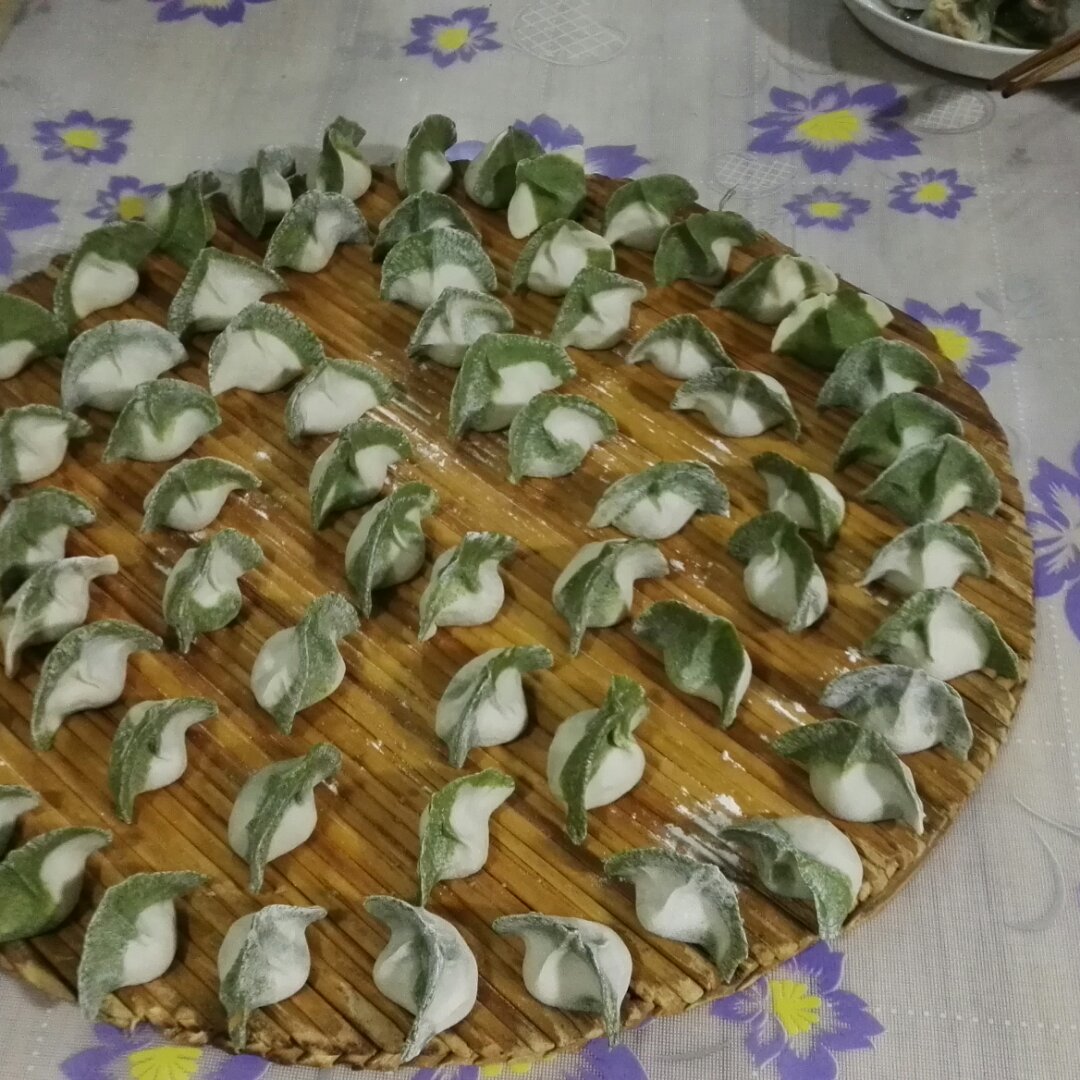 翡翠白玉白菜饺子详细版（附翡翠白玉白菜饺子包法，翡翠白玉饺子皮两种制法，面包机和面，翡翠白玉烧卖，各种馅料搭配）