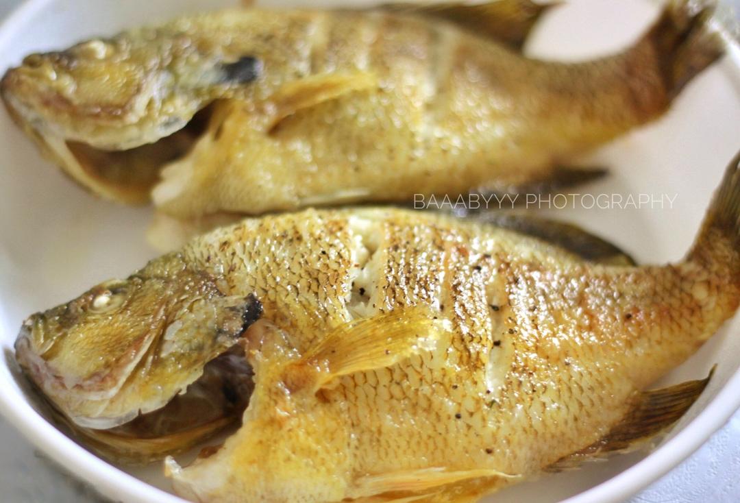 图解“煎鱼~入味又不破皮”的简单方法