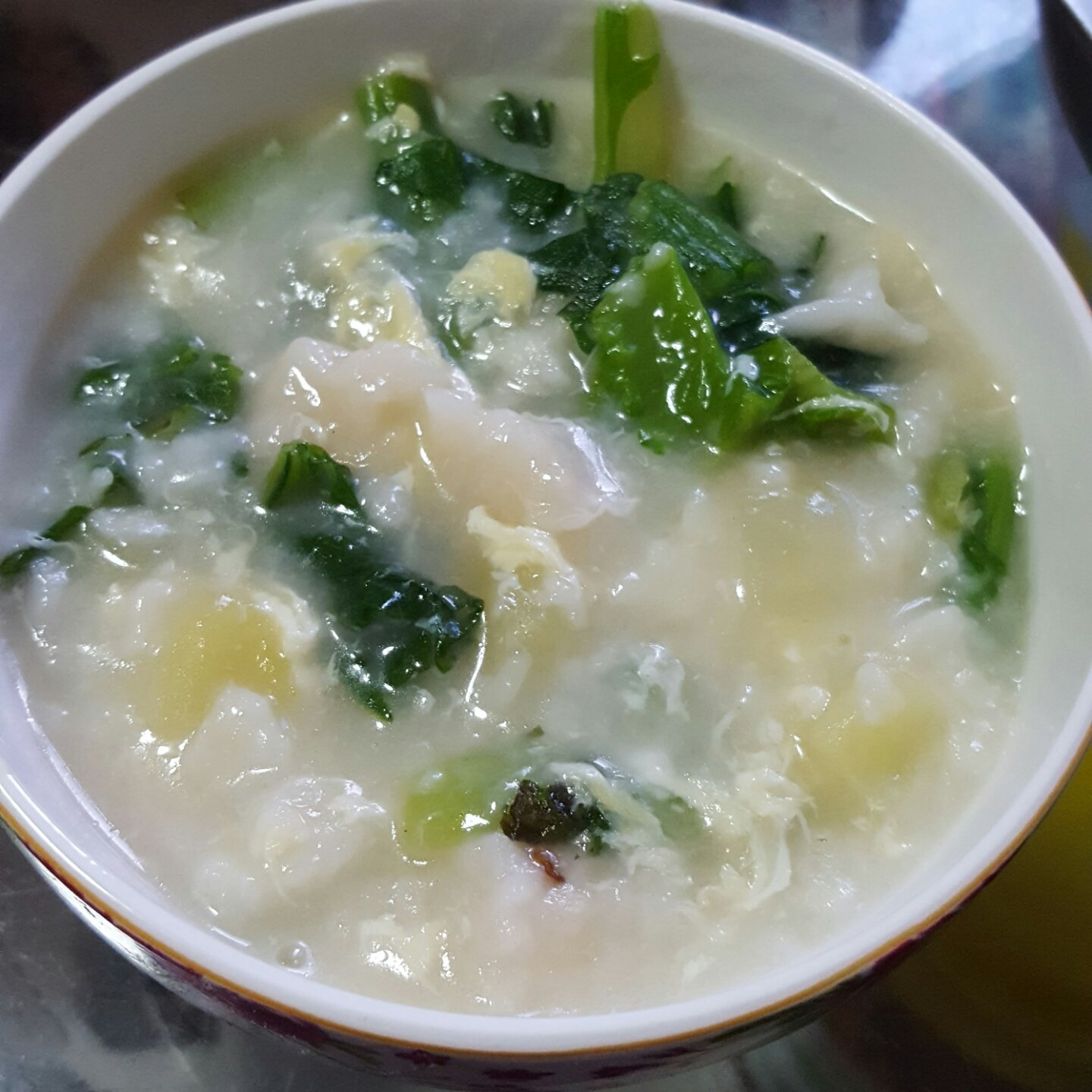 百合u1gk做的青菜鸡蛋面疙瘩汤