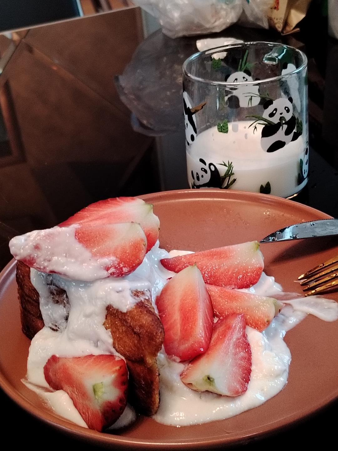 10分钟高颜值brunch｜草莓西多士🍓巨好吃