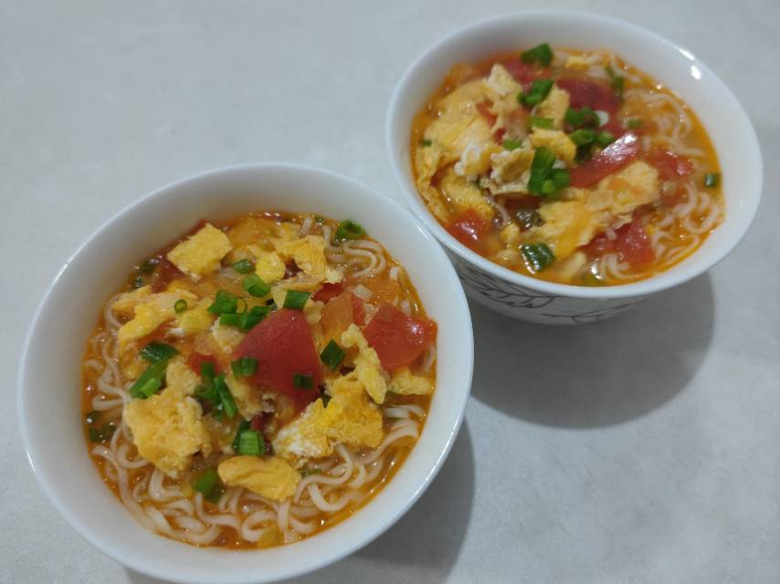 汤都要喝光的西红柿鸡蛋面
