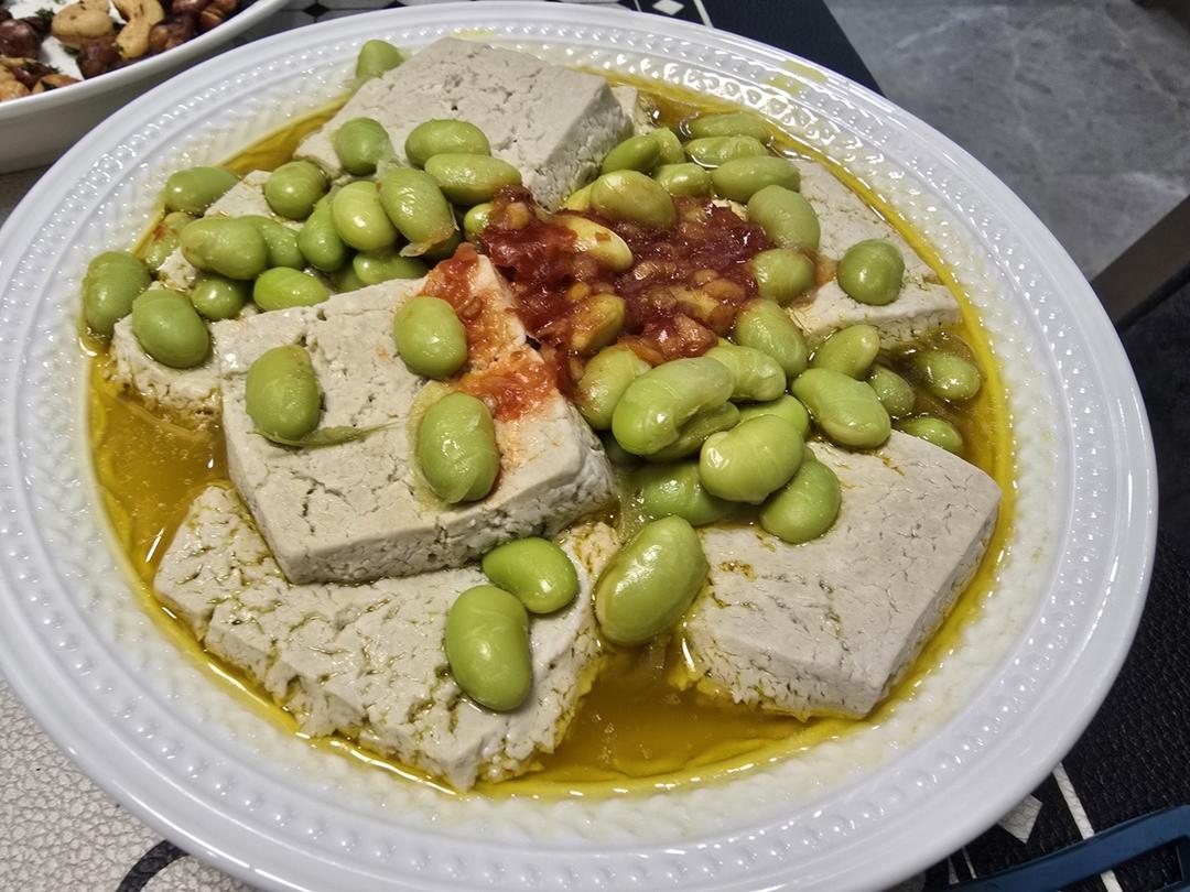 又臭又香的清蒸臭豆腐毛豆子