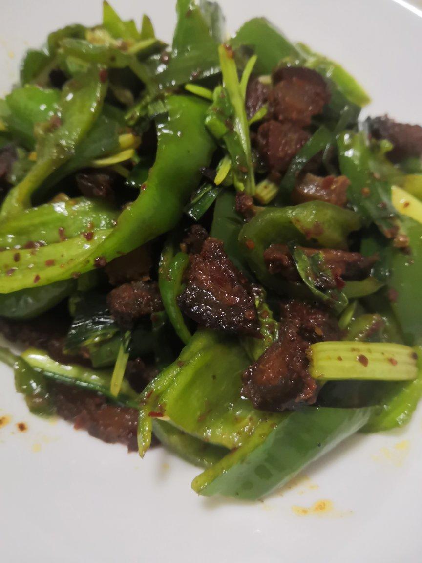 烟熏腊肉不【不惊动911的室内熏肉法】