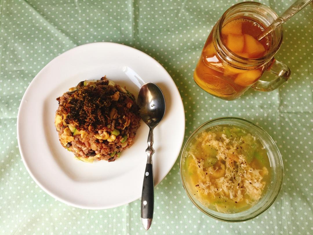 每天，叫醒我的是早餐