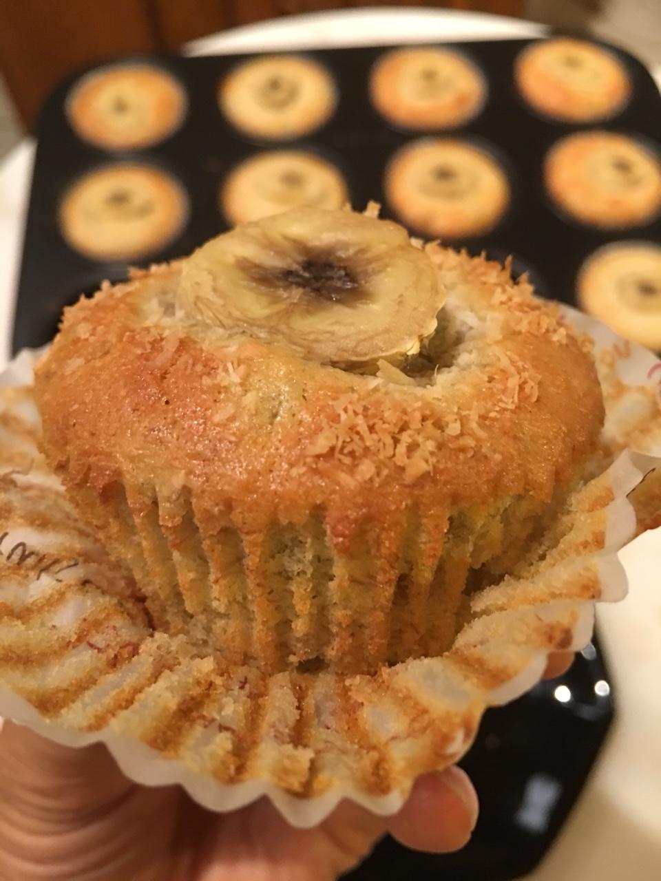 椰丝香蕉杯蛋糕