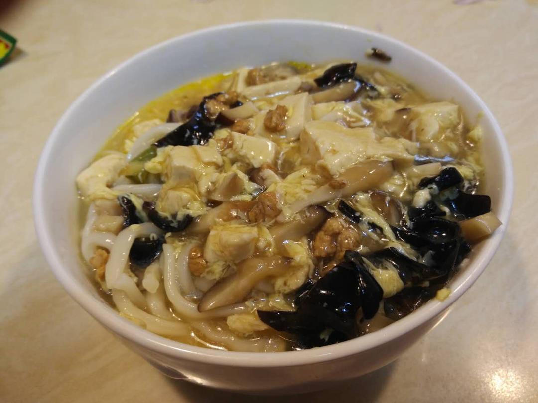 香菇豆腐打卤面的做法