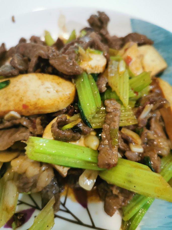 如何炒出嫩牛肉